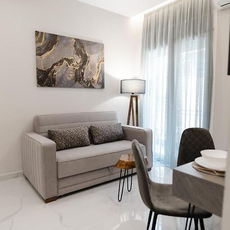 M10 Central Apartments Alexandroupolis Bagian luar foto