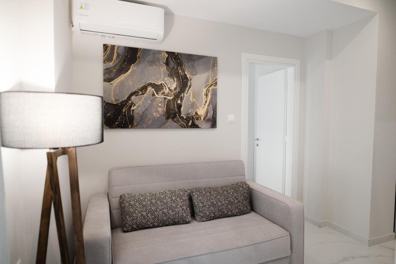 M10 Central Apartments Alexandroupolis Bagian luar foto